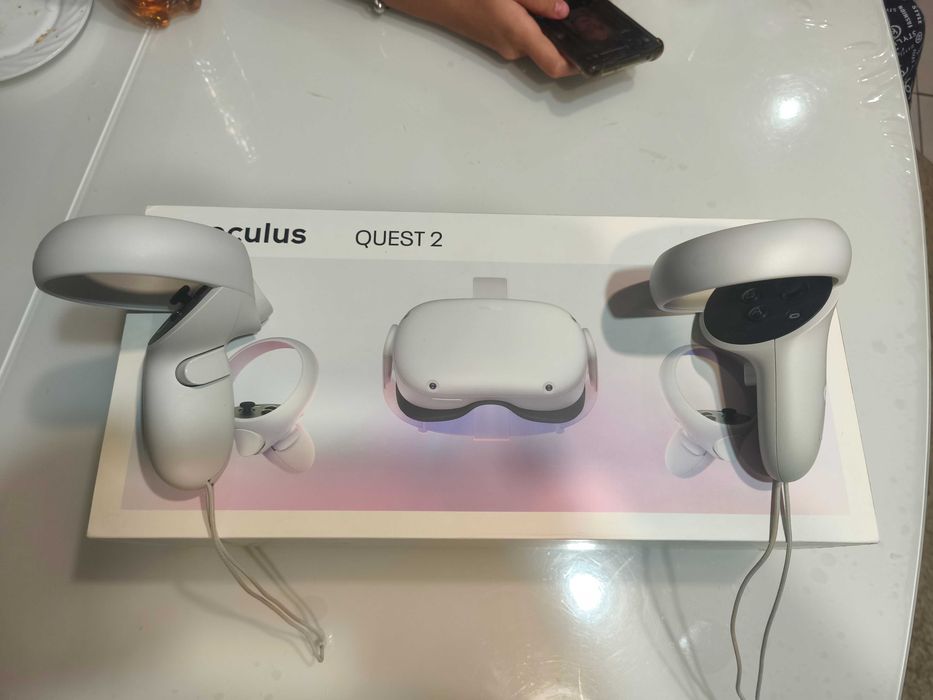 Продам виар очки виртуалной реальности Oculus Quest2. 256 Mb