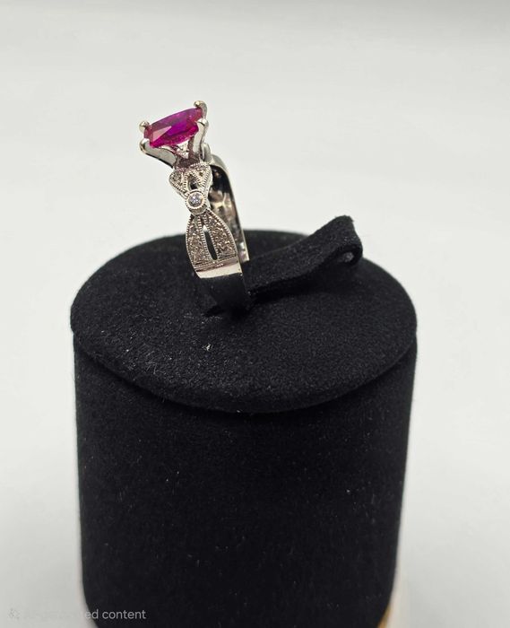 Inel Aur 18K cu Diamante si Rubin