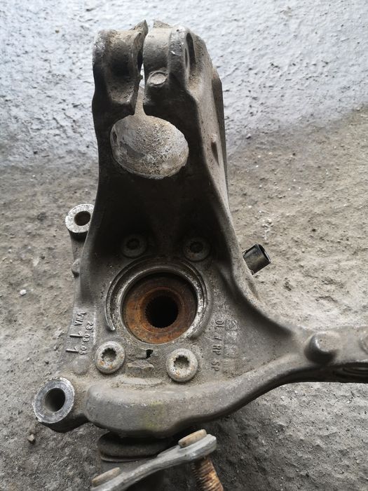 Fuzeta Rulment fata vw Passat b6 2006