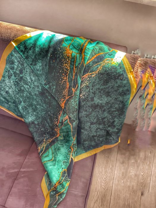 Сатенени ефирни шалове, красиви ластици-гривни за коса