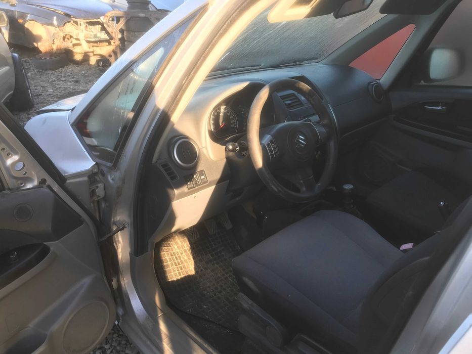 Dezmembrez/Piese Suzuki Sx4 1.9 DDIS 4WD