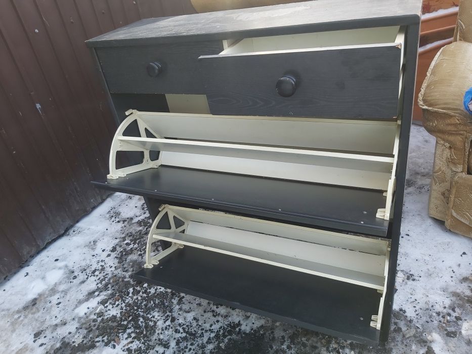 Продам обувницу хорошую