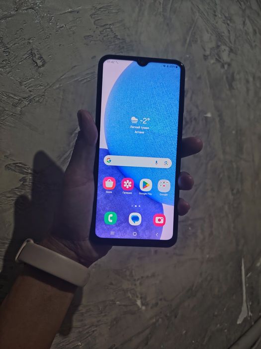 продаётся телефон