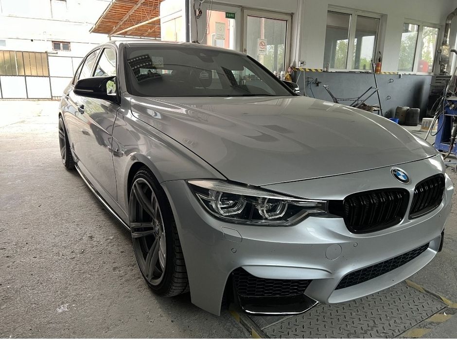 Grila DublaNari BMW Seria 3 F30 F32 F31 F34 F35 F36 Negru Lucios