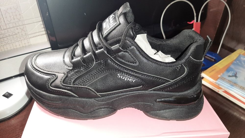 Обувь новая 40рр, 39рр