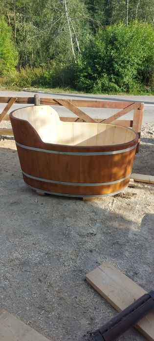 Ciubar din lemn de molid pentru baie