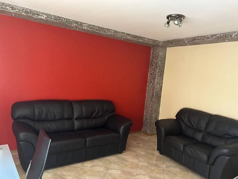 Дава се под наем Двустаен апартамент в Пловдив, Кършияка - 50 кв.м за 425 € - Снимка #2