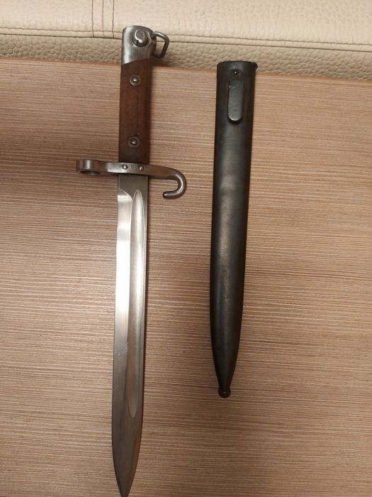 Чисто Нов Подофицерски щик Манлихер М 95 в отлично състояние.