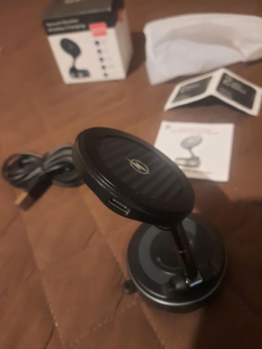 Suport magnetic pentru telefon auto PlusAcc cu încărcător wireless – 360°
