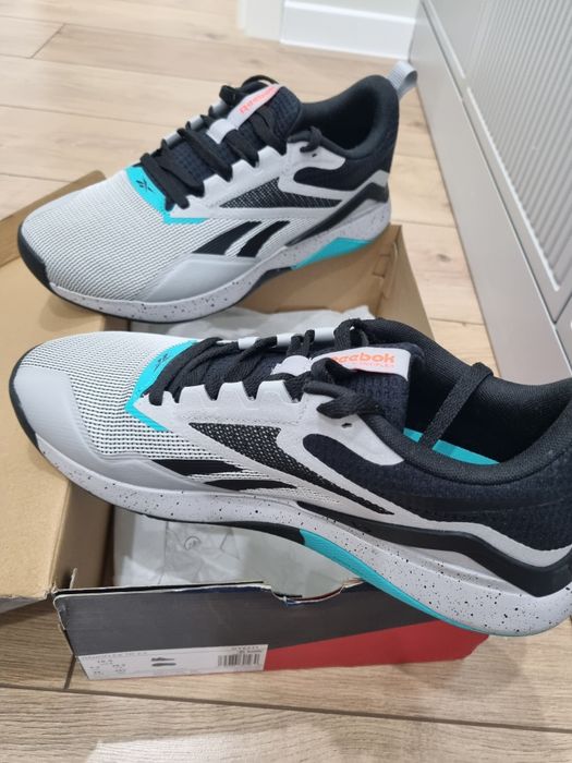 Продам новые Reebok Nanoflex TR2.0