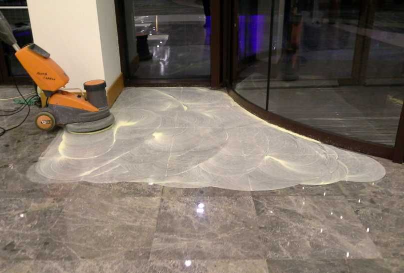 Мойка фасадов и брусчатки. Химчистка мебели и ковров. Уборка домов