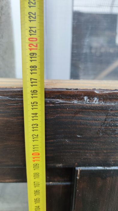 Fereastră termopan din lemn .