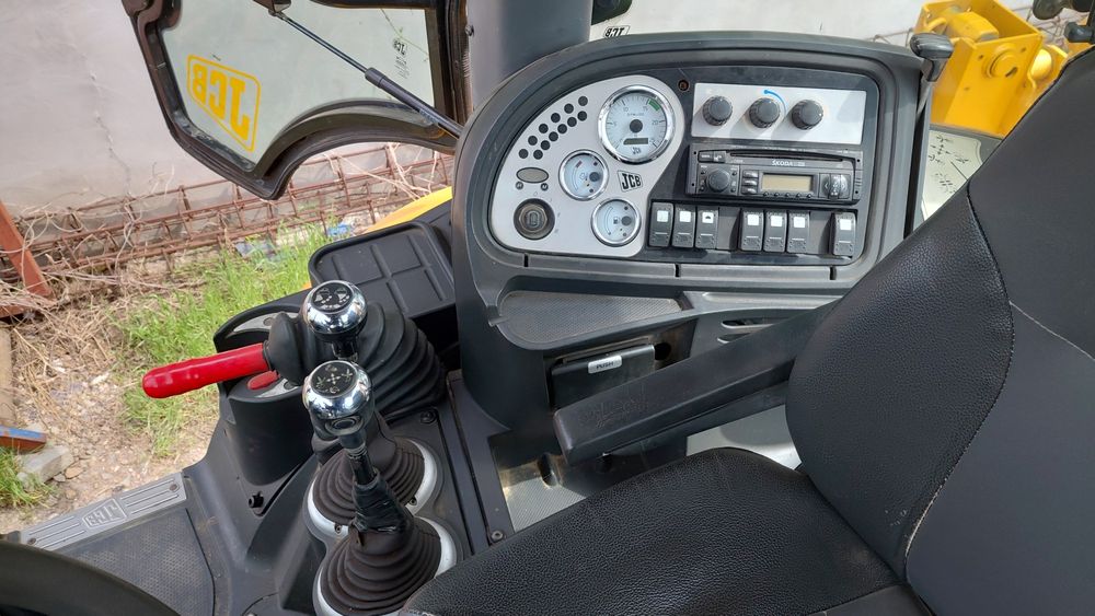 Vand Buldoexcavator JCB 3CX