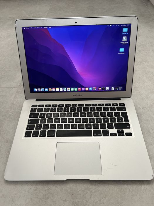 Macbook Air 2015 8 gb ram i5 128 ssd