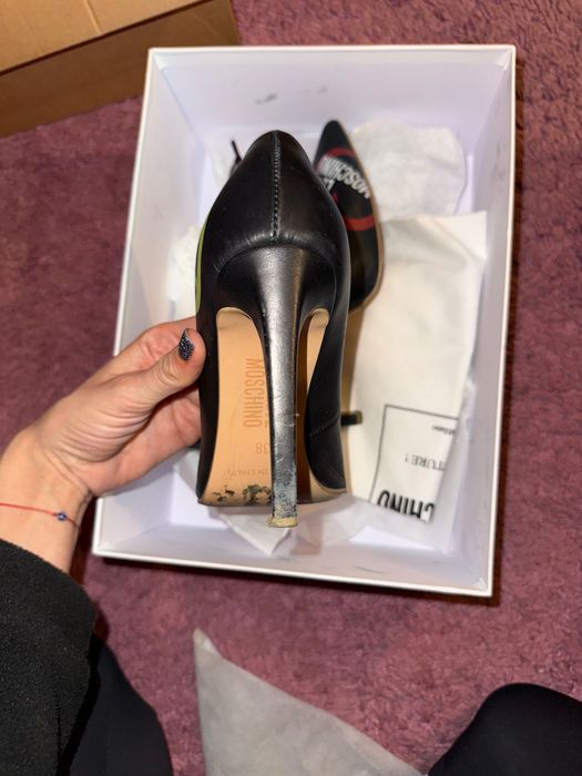 Дамски обувки moschino