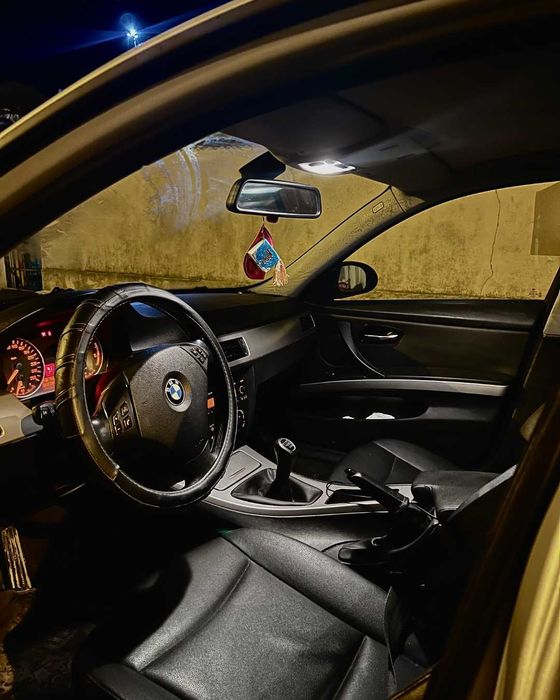 BMW E90 318D, 122 CP,MOTOR 2.0 DIESEL