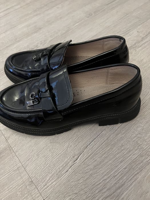 Продам лоферы в хорошем состоянии