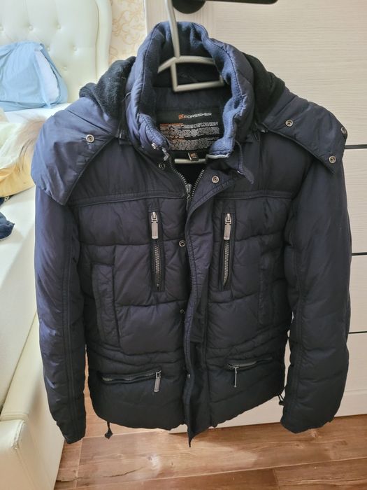 Продам зимние куртки