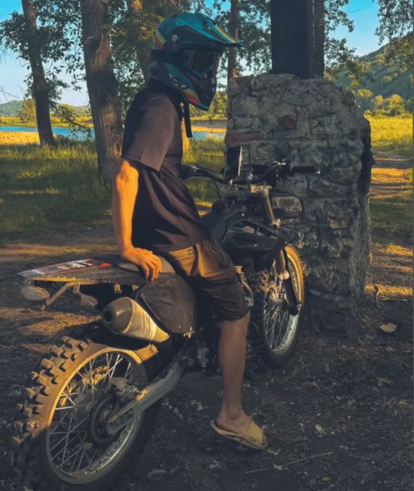 Эндуро,250-кубов