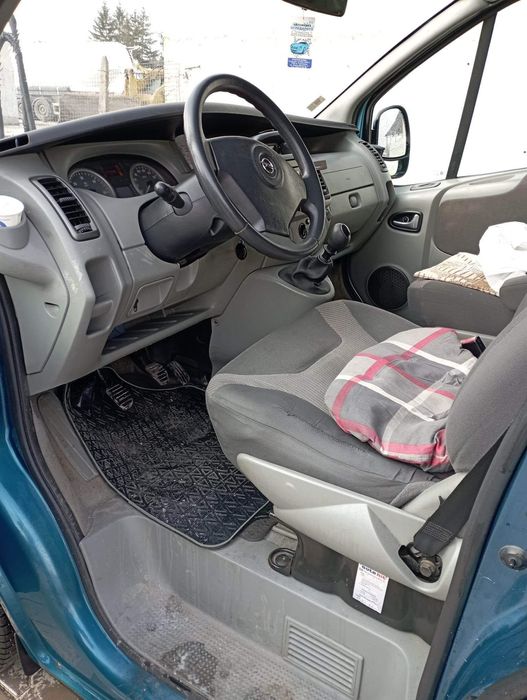 Продава се Опел Виваро.Opel vivaro може бартер за лека кола