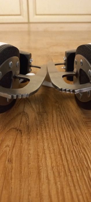 Продам коньки для фигурного катания