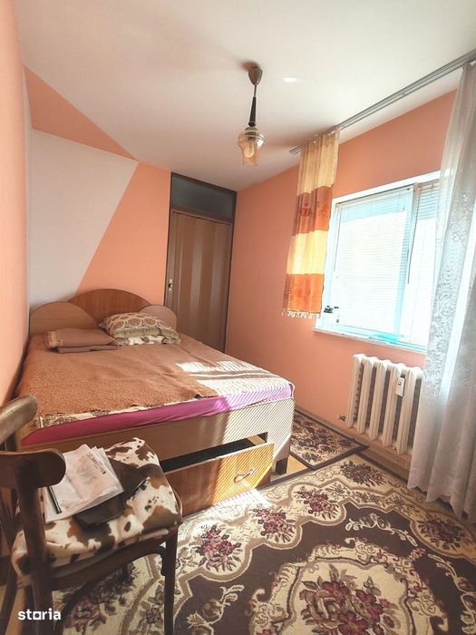 Apartament 3 camere Prundu, decomandat, 2 bai, 2 balcoane, 73 mp