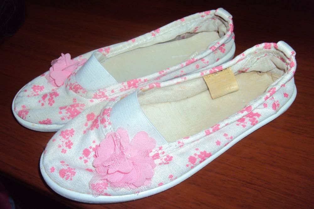 Обувь разная 34 и 35 р-ра.