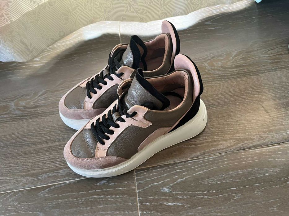 Дамски кецове на платформа от марката Bianki отлично състояние Бианки