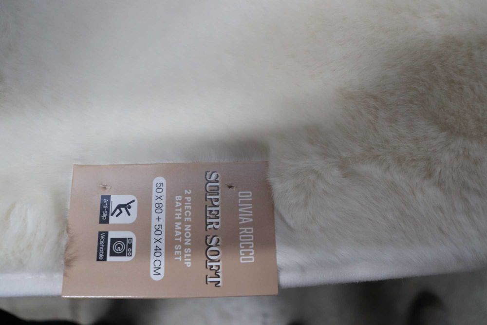 Комплект 2 постелки за баня Olivia Rocco, екстра мек килим