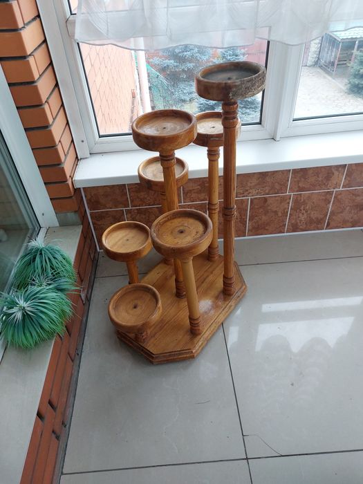 Подставка под цветы