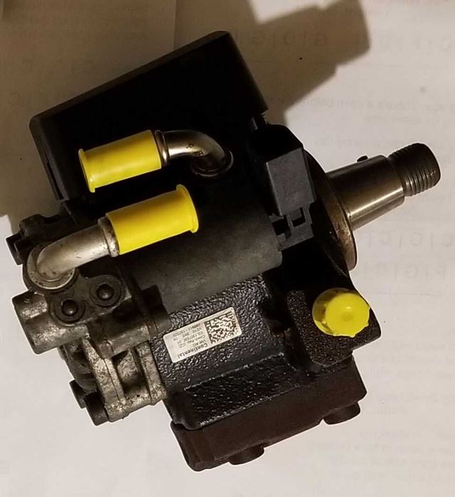 Помпа ВН за VW Caddy Maxi 1.6 Tdi 2011