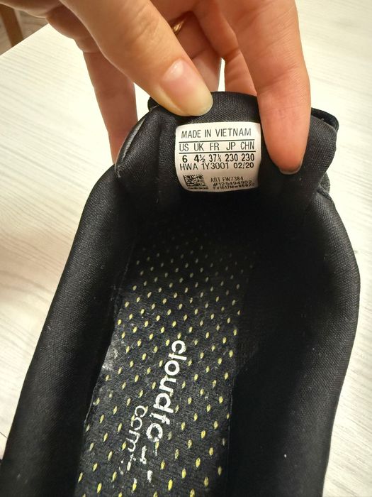 Продавам обувки Адидас