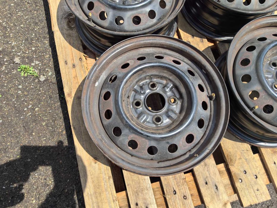 14 цола 4 х 100 мм Тойота Ярис и други - 5,5 Инча / ЕТ 45