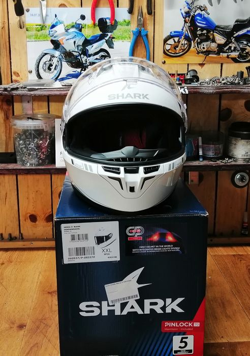 Каска за мотор shark skwal i3