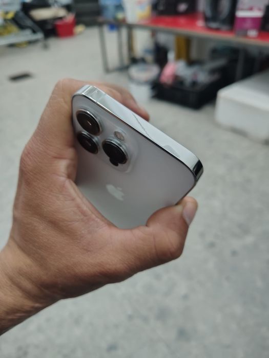 Iphone 13 pro silver  vand sau schimb