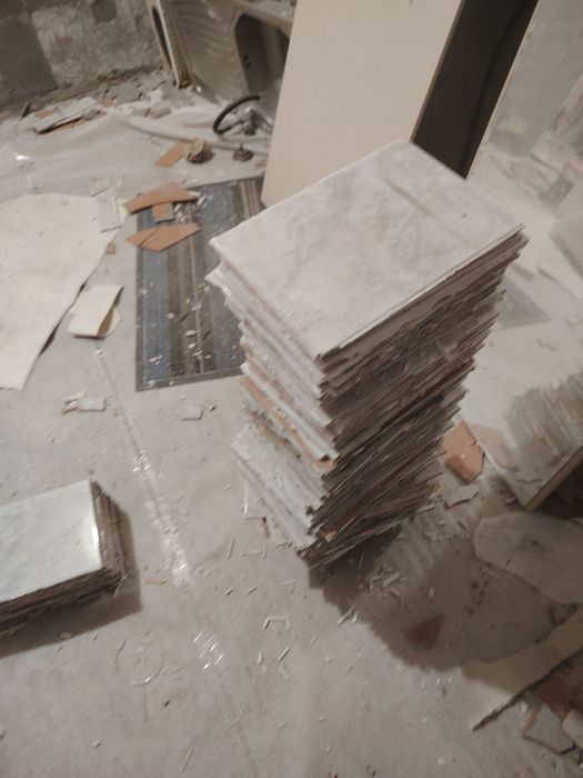 Отдам даром кафель б/у