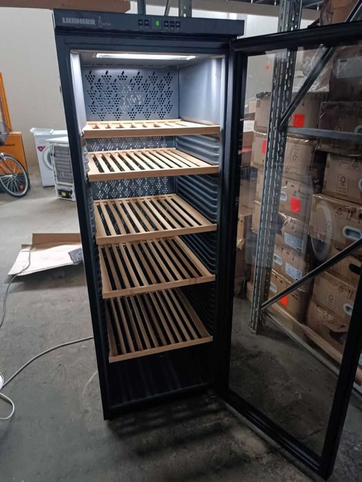 Хладилна витрина