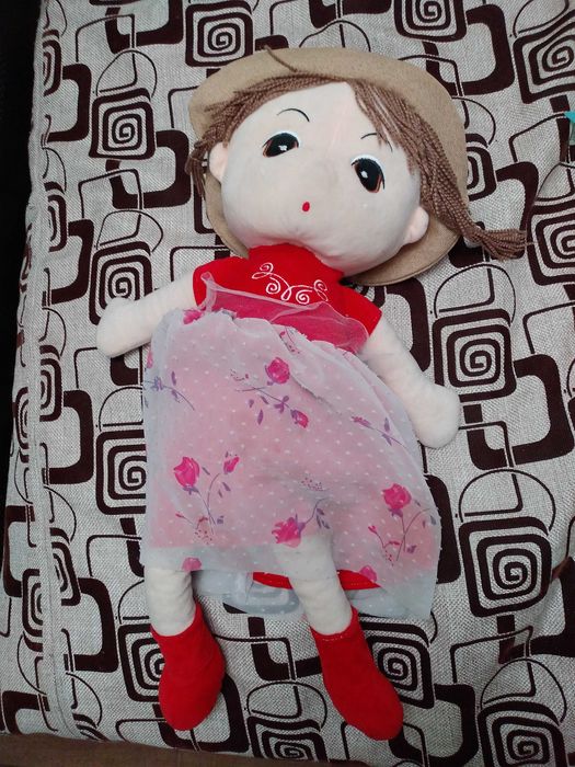 Большая мягкая кукла