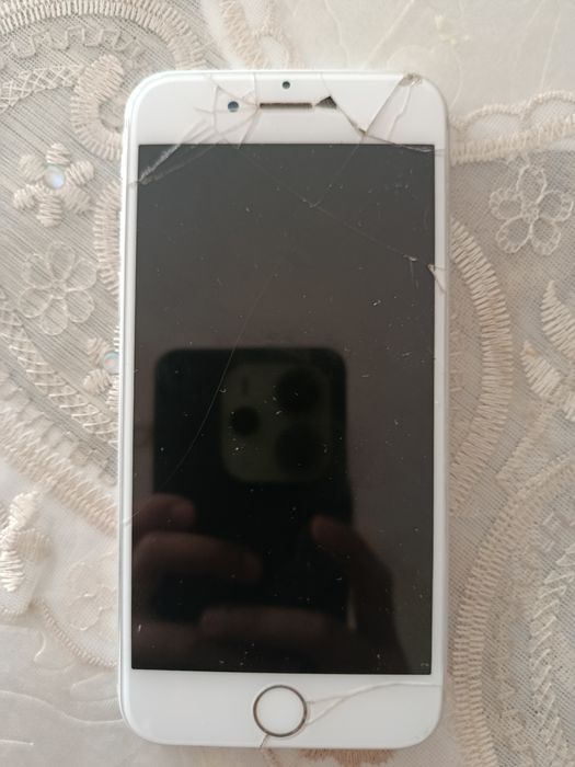 Продается Iphone 6 16GB в хорошем состоянии iCloud