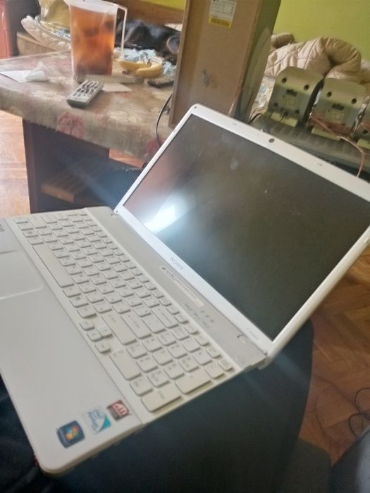 Лаптоп Sony VAIO PCG-71213M цял се продава за части