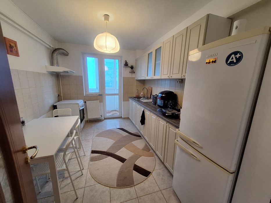 Apartament de inchiriat, 2 camere decomandate