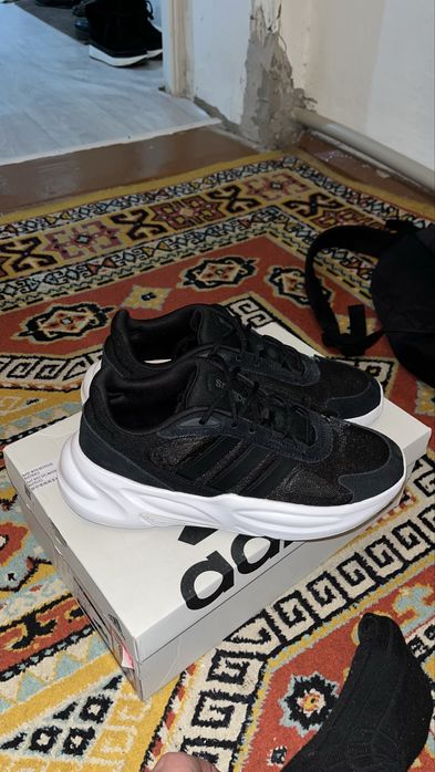 Adidas Ozelle 41,5размер