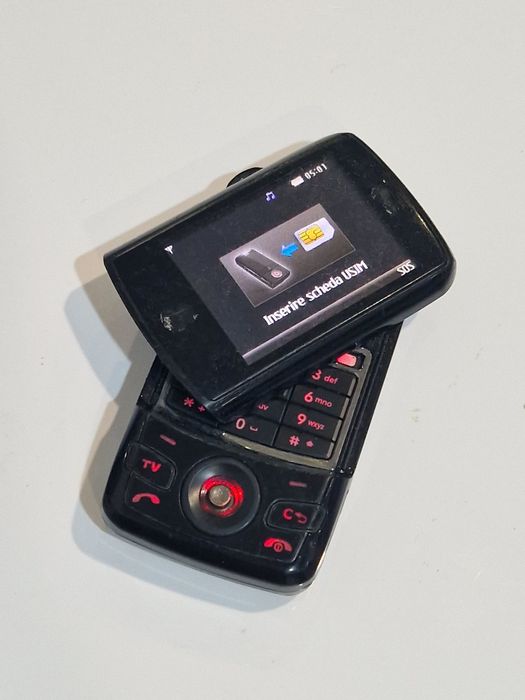 Telefon pentru colecție sau pentru piese fără accesorii