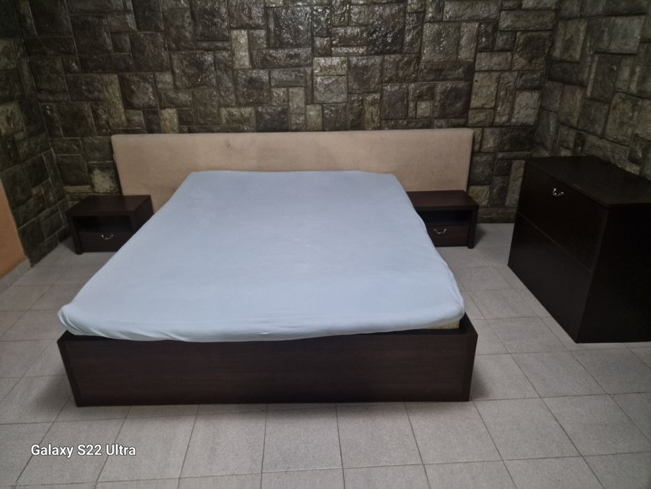 Кожен диван +маса+барче+висок двоен шкаф внос от Германия