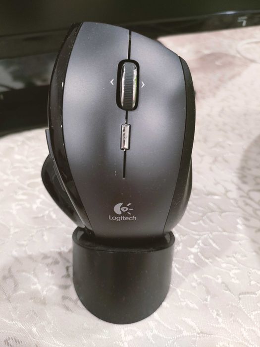 Клавиатура для ком пьютера Genius + беспроводная мышка Logitech
