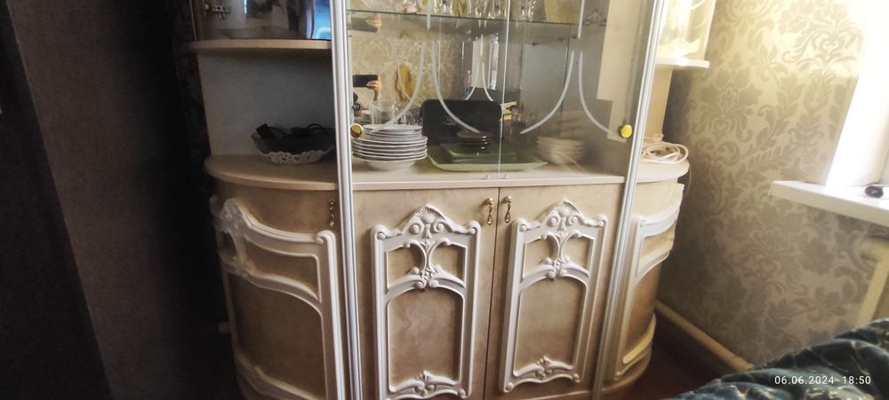 Шкаф для посуды, прихожка