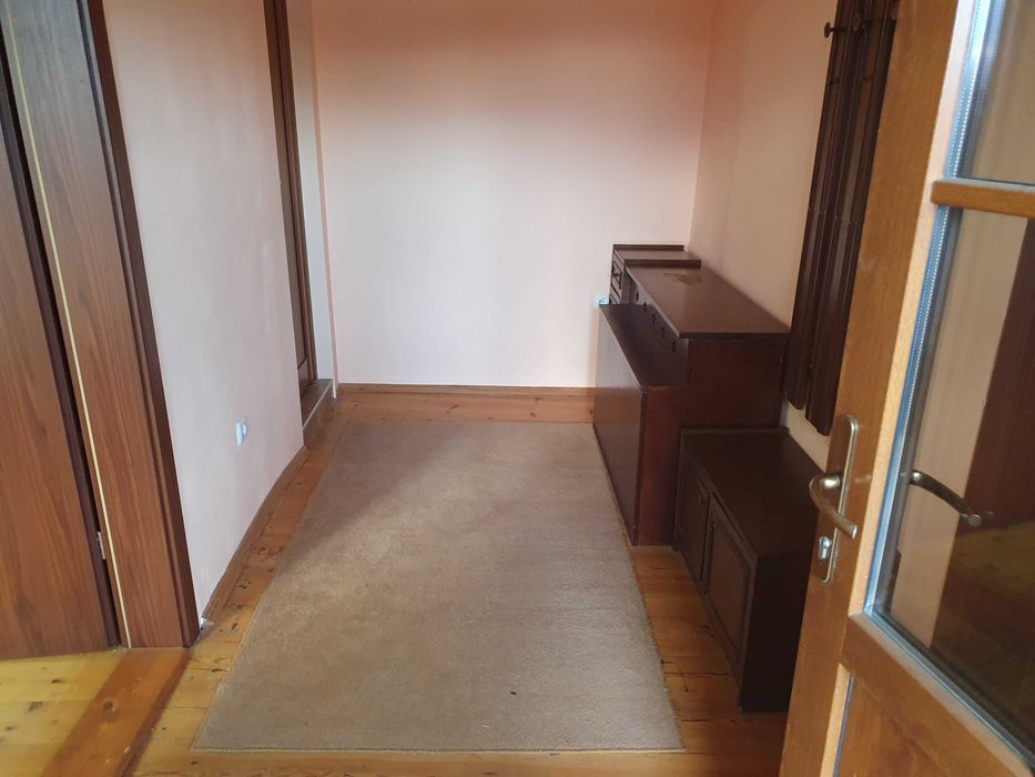 с.Енина самостоятелна къща на 2 етажа, двор 500 кв.м.