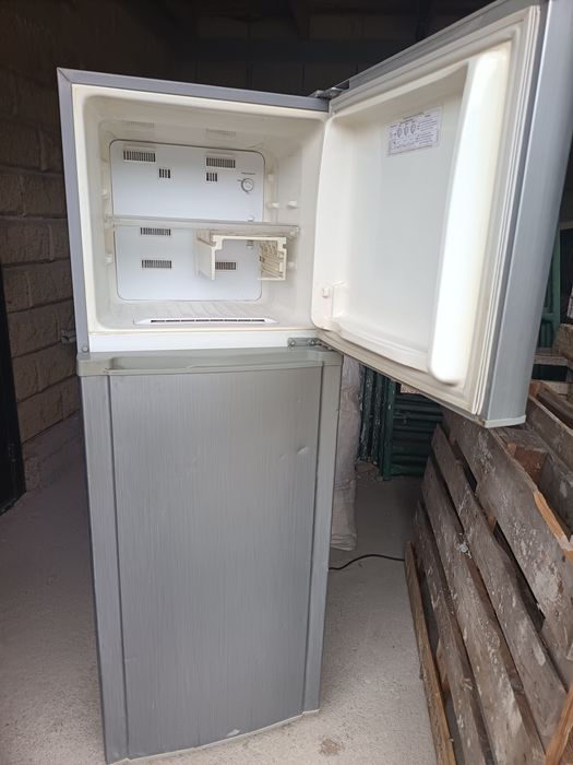 Холодильник " SAMSUNG "