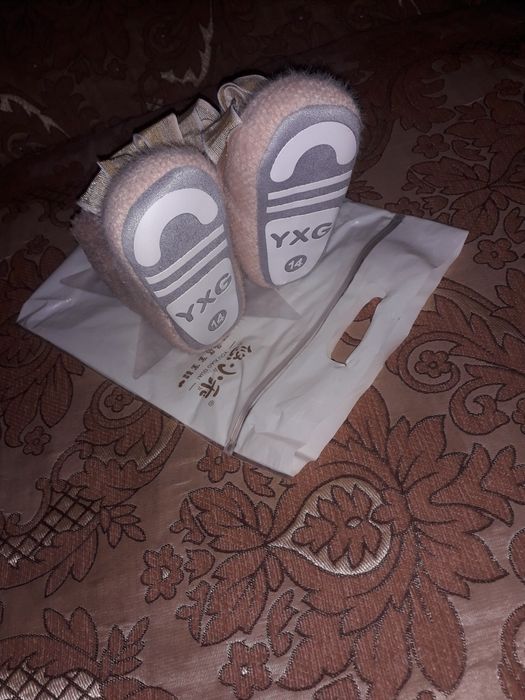 Продаються маленькие батиночки 14 размера для новорождёных девочек