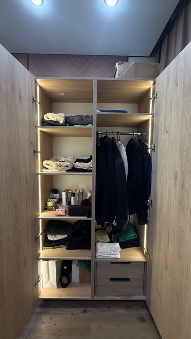 Спальный крават и Шкаф